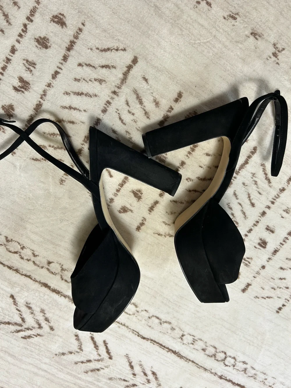 Steve Madden Assured Black Platform Block Heel Strappy Sandals 9.5 Quiet Luxury